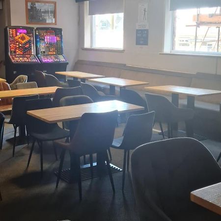 米勒姆 The Bear On The Square酒店 外观 照片