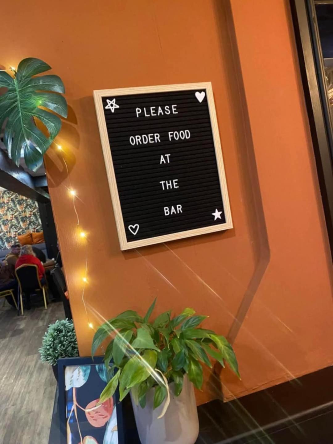 米勒姆 The Bear On The Square酒店 外观 照片