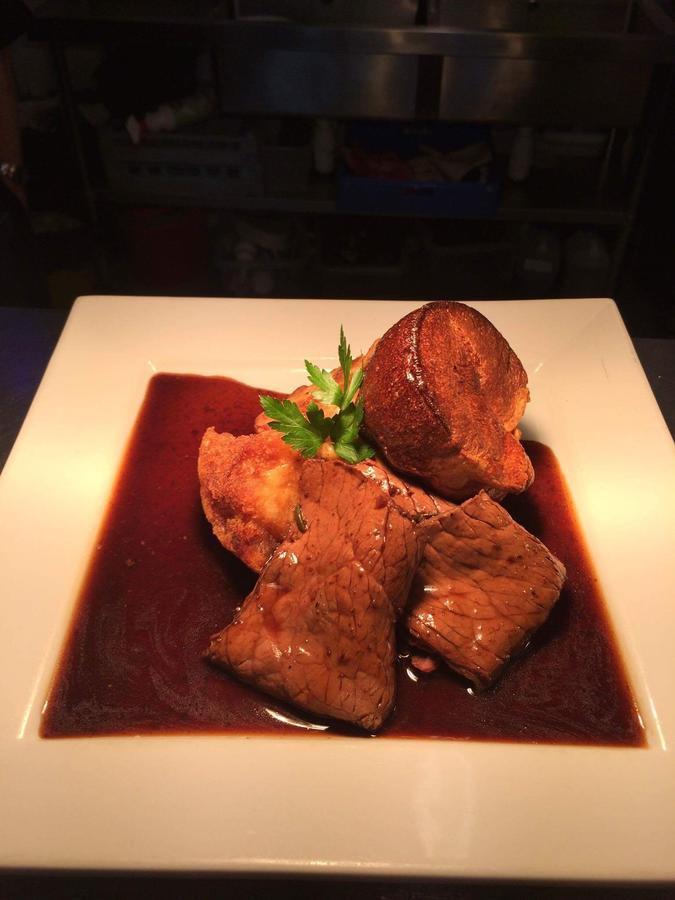 米勒姆 The Bear On The Square酒店 外观 照片
